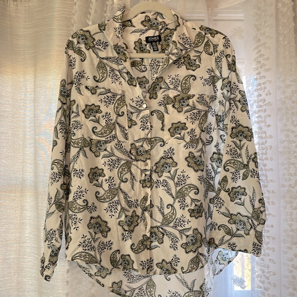 Jones, New York linen and rayon blend button-down shirt